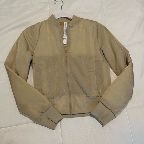 Lululemon nonstop Bomber jacket - Picture 4 of 8